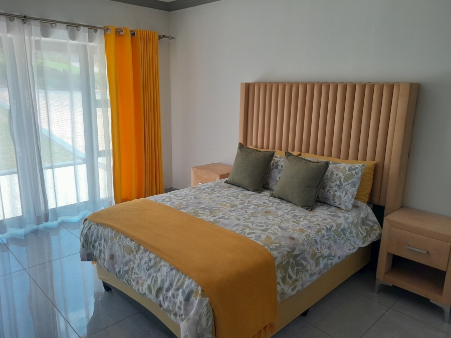 6 Bedroom Property for Sale in Kosmos Ridge North West